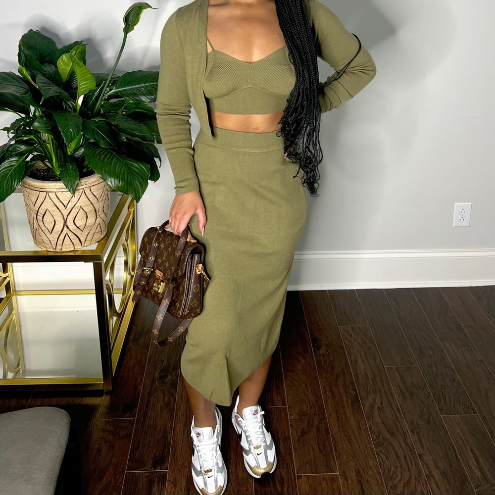 LuLu’s 3-Piece Olive Green Cropped Knit Set (M)